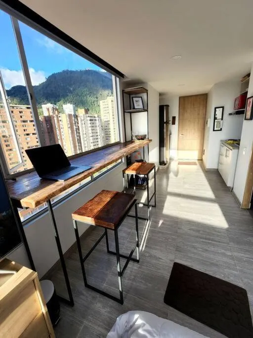 Image 2 of Cómodo, Hermoso, Fast Wifi, Cowork, Gym, Downtown
