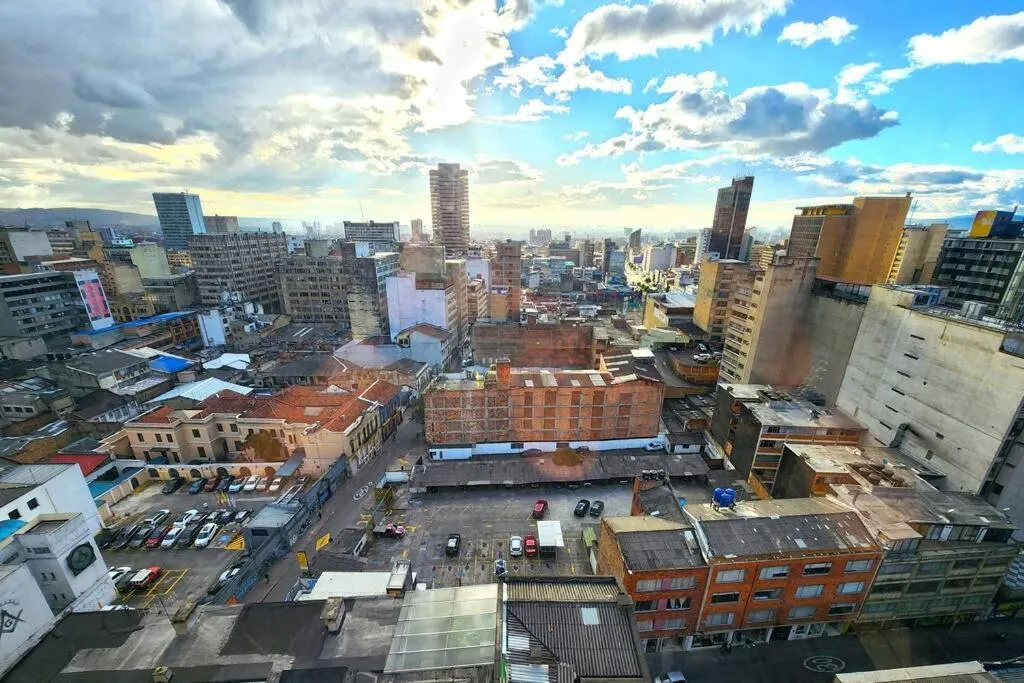 Image 1 of Cómodo, Hermoso, Fast Wifi, Cowork, Gym, Downtown