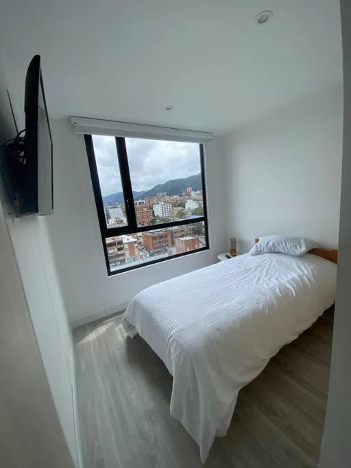 Image 6 of Cozy flat in Financial District!