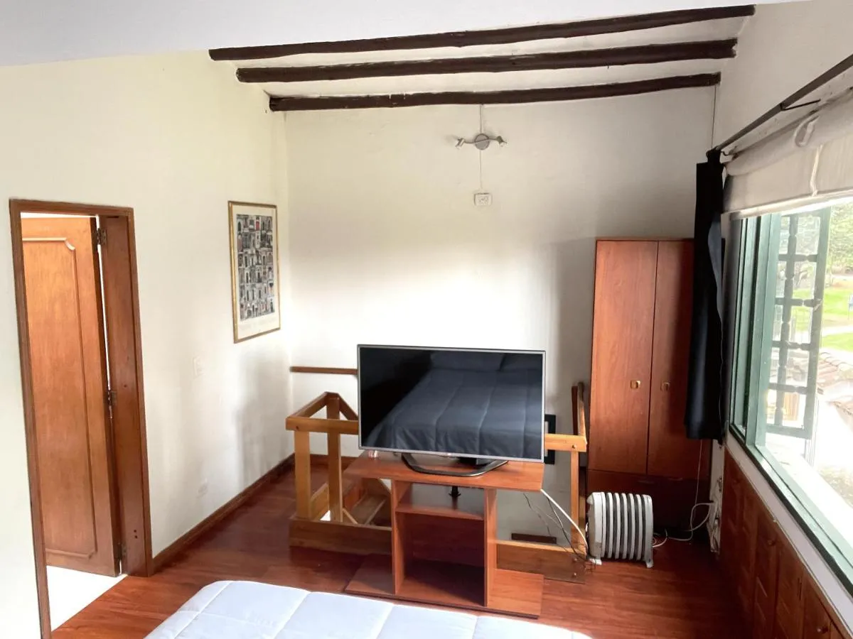 Image 1 of Cozy little 1-bedroom condo for travellers