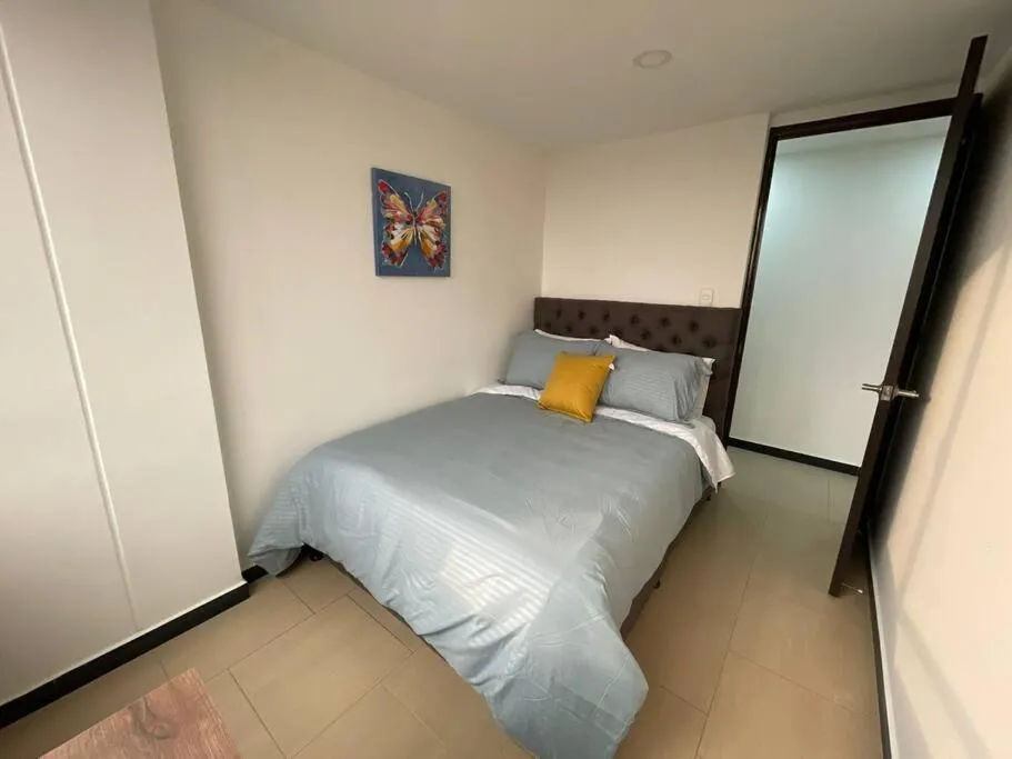 Image 1 of Encantador apartamento #3 cerca al aeropuerto