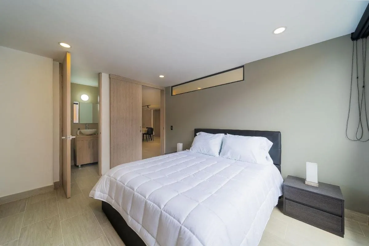 Image 2 of Espacioso 2BR en Quinta Camacho con Parking