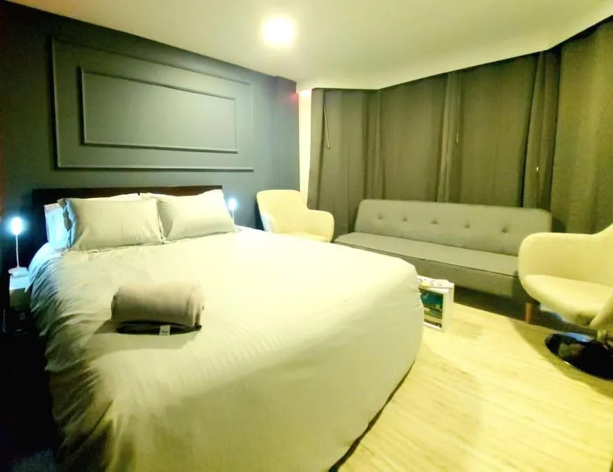 Image 1 of Executive Suites Minutes From the Airport