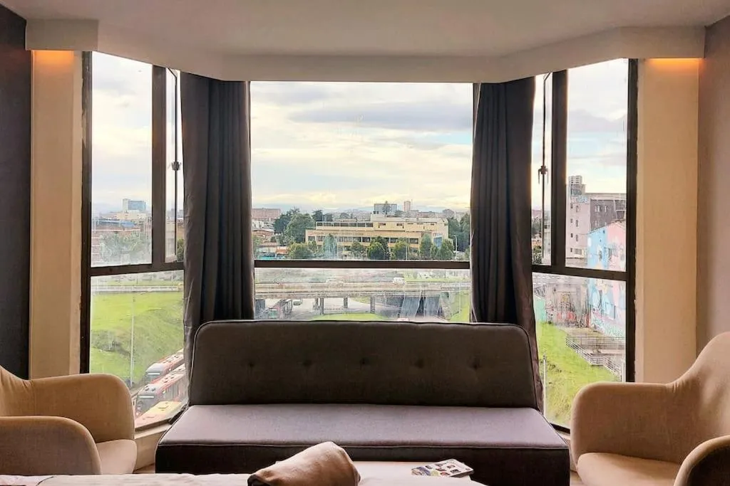 Image 6 of Executive Suites Minutes From the Airport