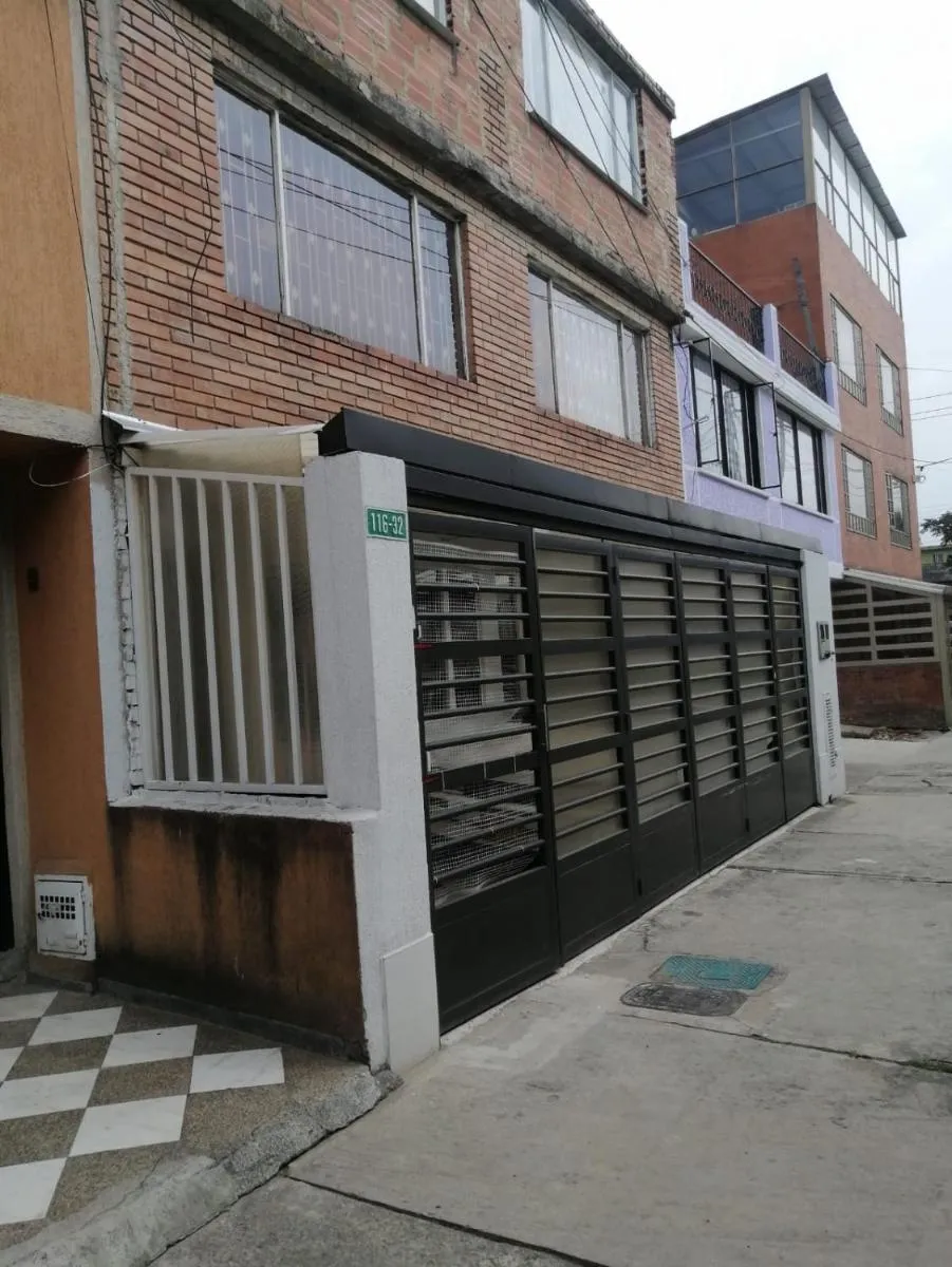 Image 2 of Habitación acogedora