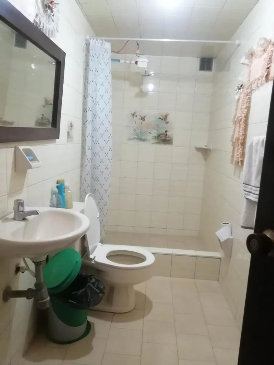 Image 6 of Habitación acogedora