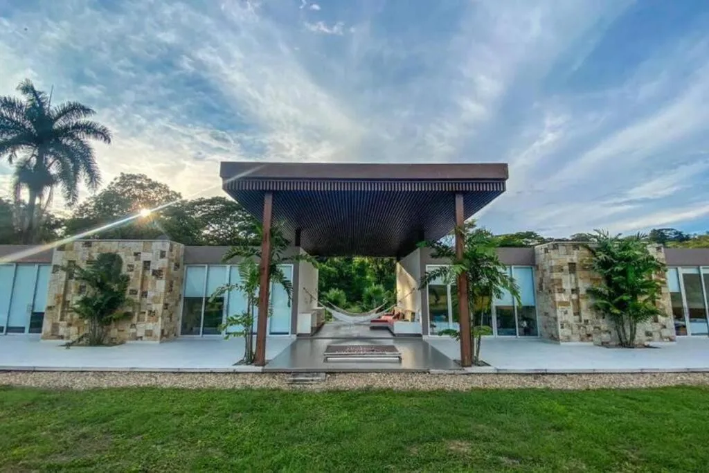 Image 1 of Hermosa y fantástica casa para familias