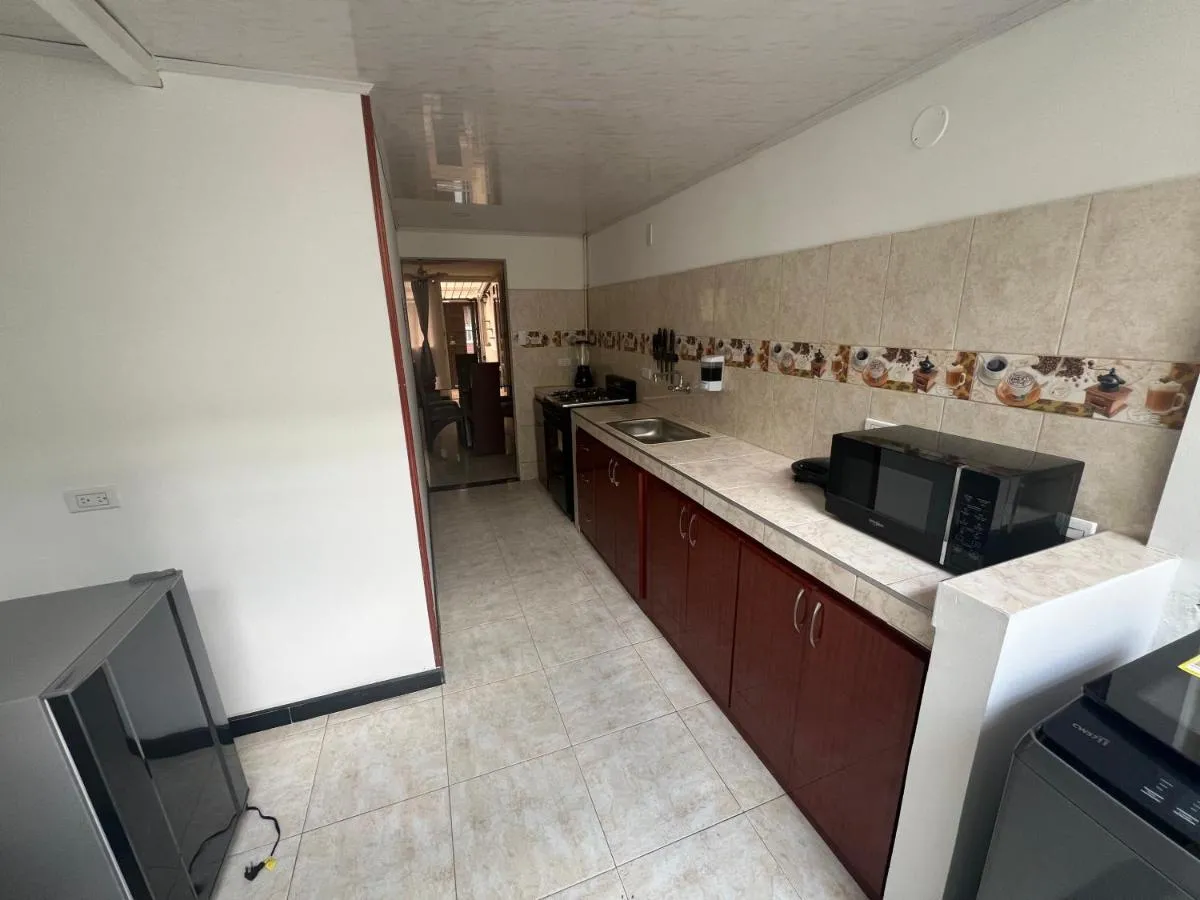 Image 1 of Hermoso apartamento cerca al aeropuerto!