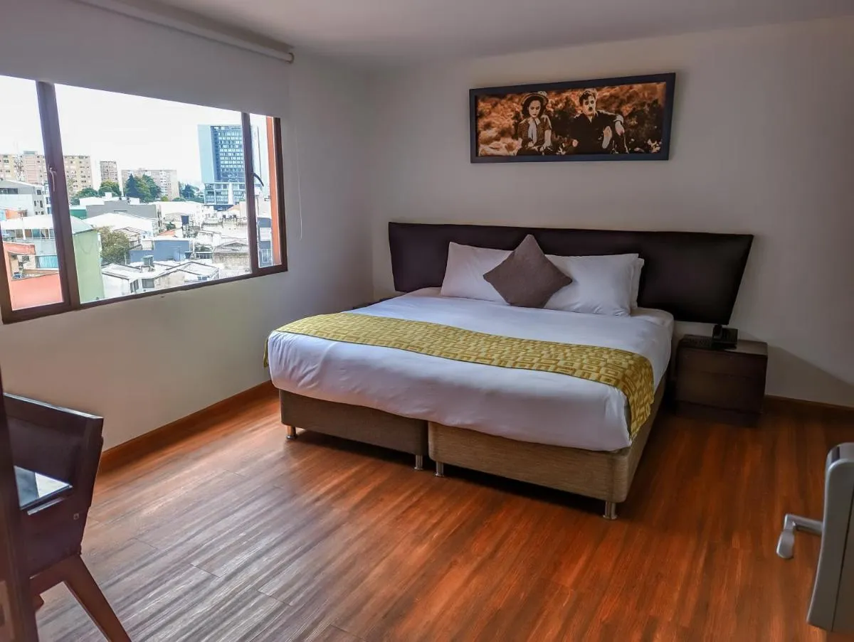 Image 6 of Hotel Charlotte Suite 26