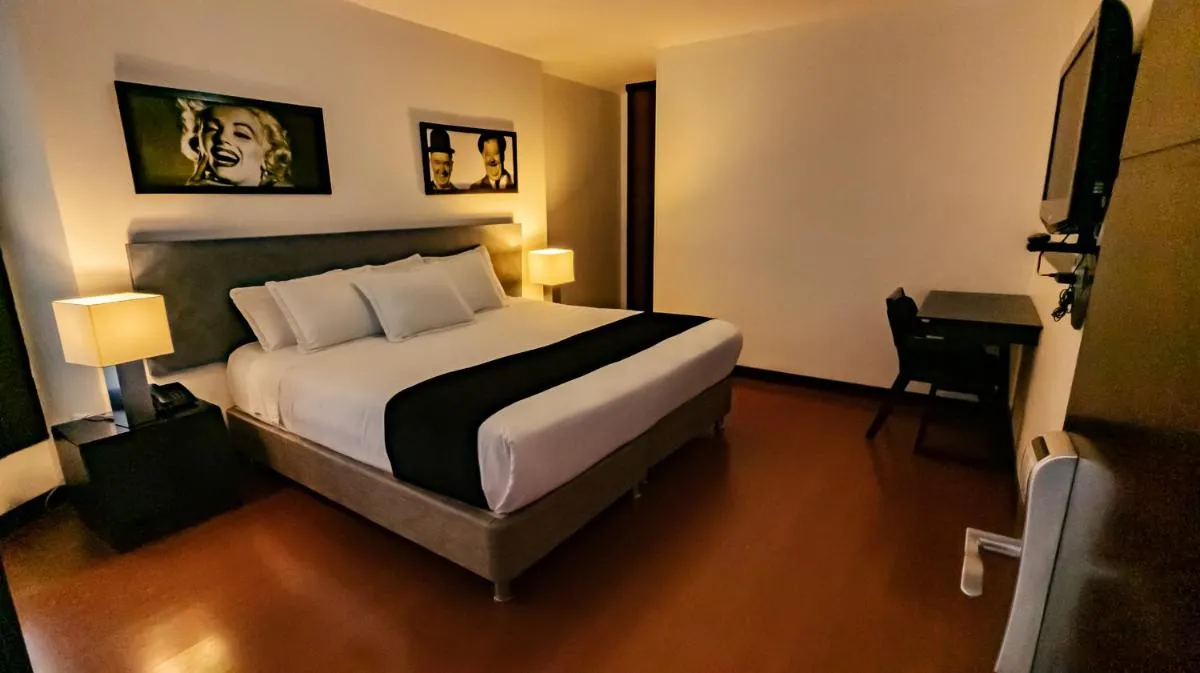 Image 5 of Hotel Charlotte Suite 26