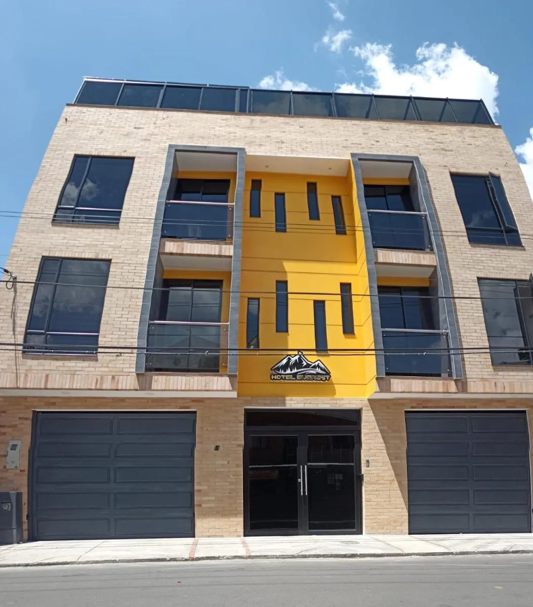 Image 3 of Hotel Everest Chia Oficial