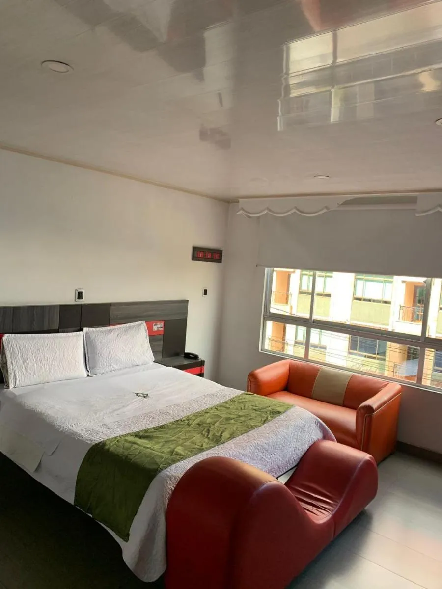 Image 3 of Hotel Planeta 3