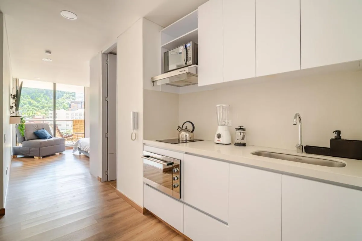 Image 2 of Loft moderno con vista al centro y Monserrate