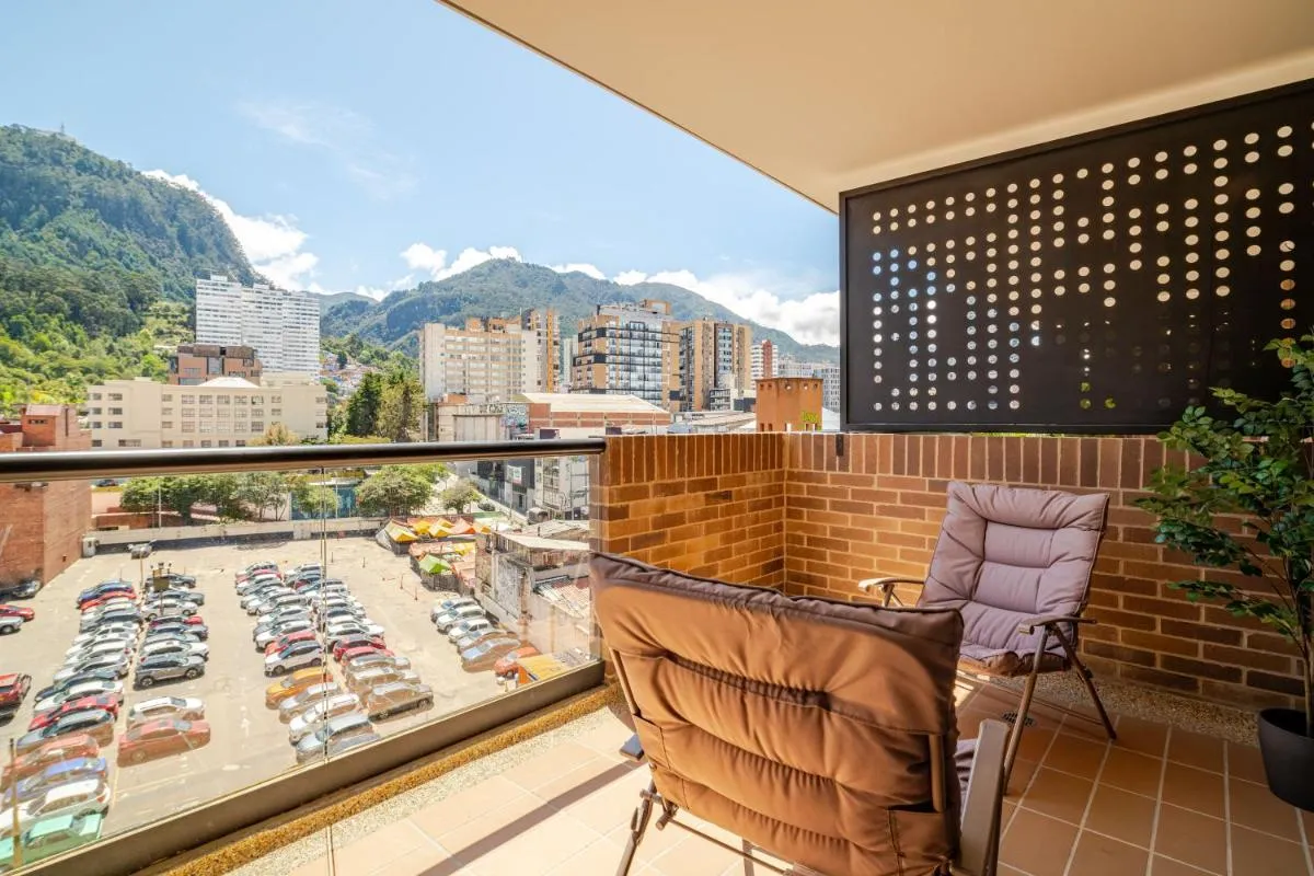Image 3 of Loft moderno con vista al centro y Monserrate