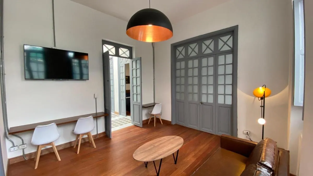 Image 1 of REPUBLICANA CASA HOSTAL – HABITACIÓN 3 EL DORADO