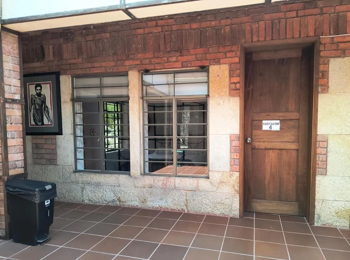 Image 1 of Tremendos