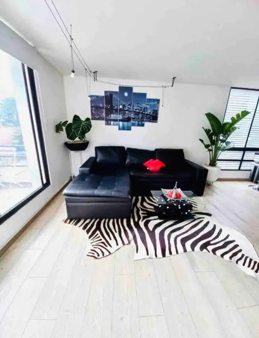 Image 3 of Ultimate Whole Floor Apartment