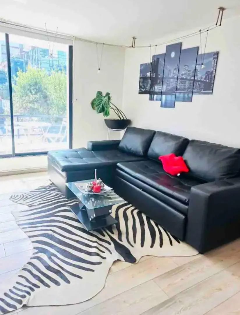 Image 4 of Ultimate Whole Floor Apartment