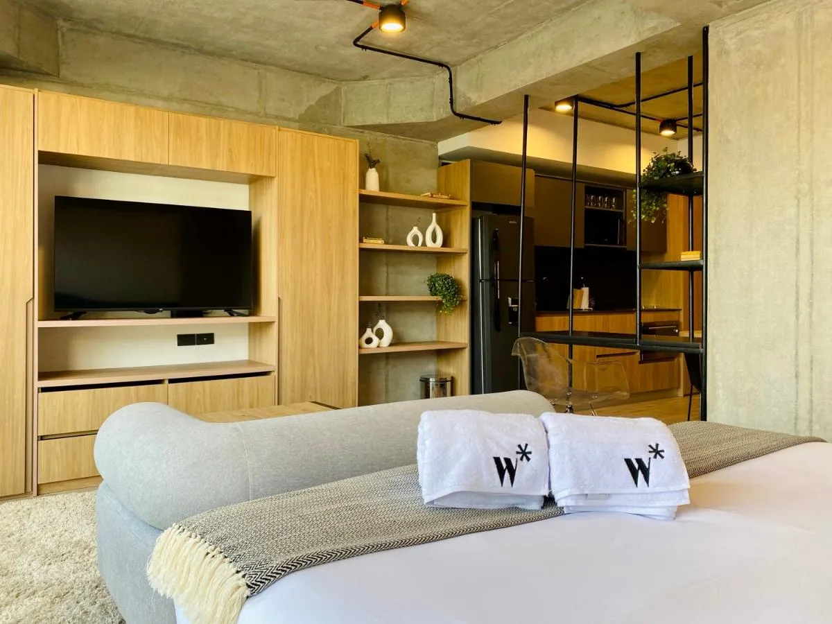 Image 3 of Wynwood House Polo