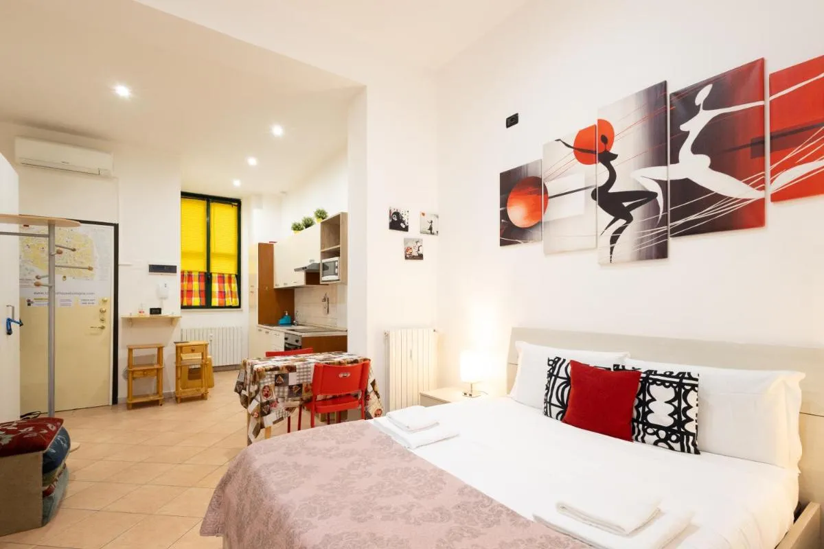 Image 1 of 13- Tourist House Bologna Pratello – Self check-in