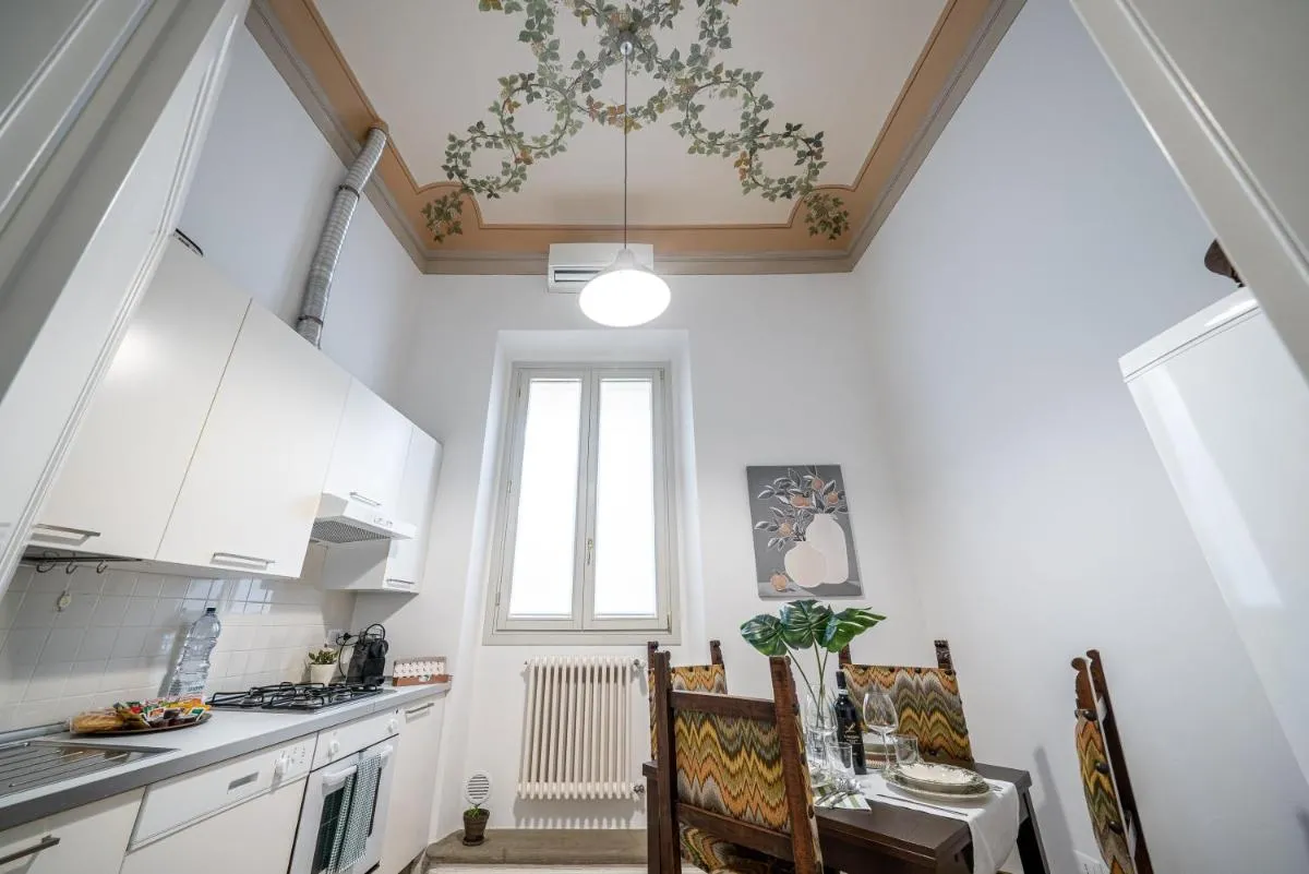 Image 1 of [3 minutes from Piazza Maggiore] Historical flat