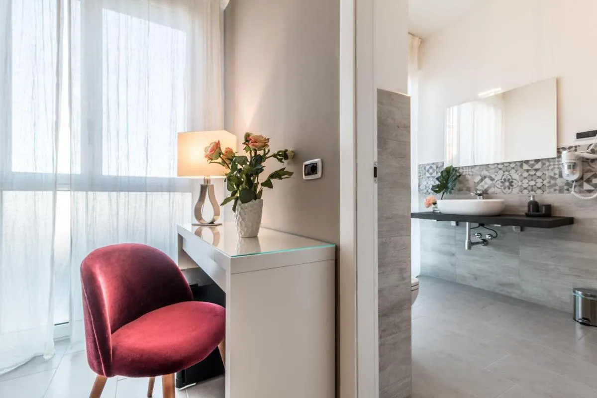 Image 2 of 4 Star Suite SPA – Self Check-In