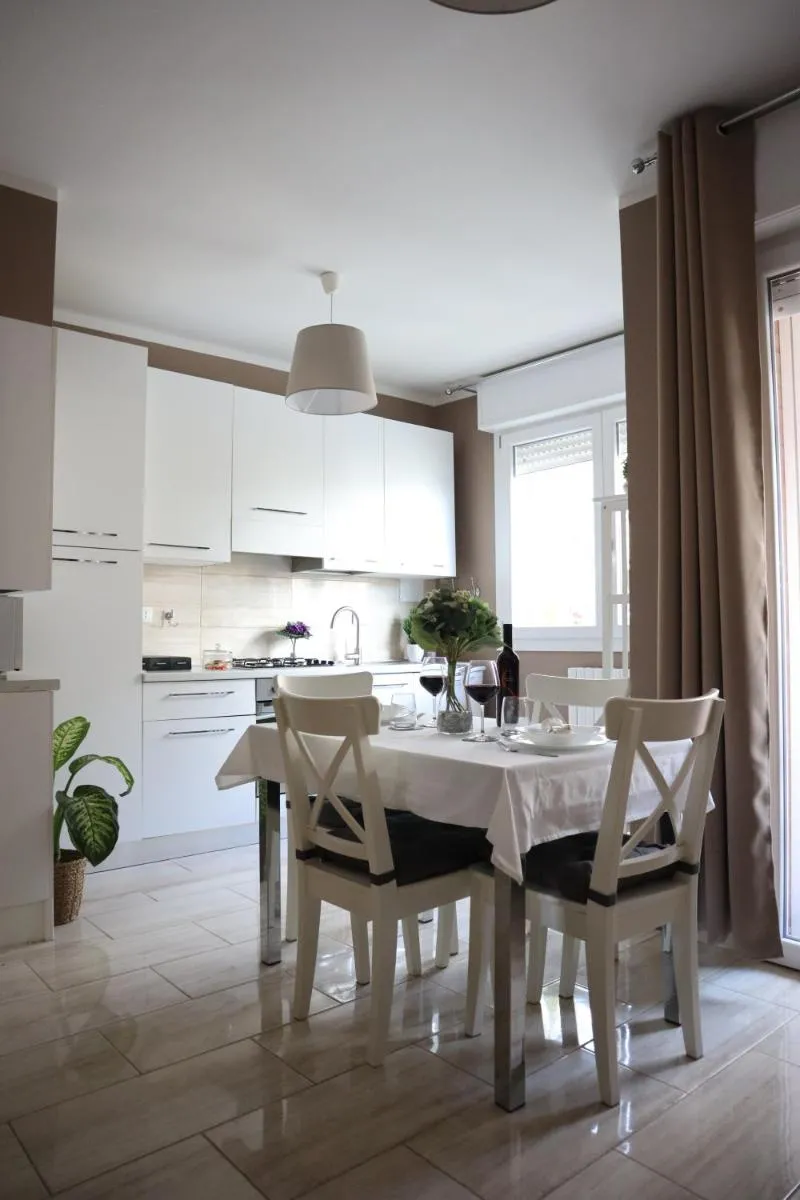 Image 2 of A Casa Tua