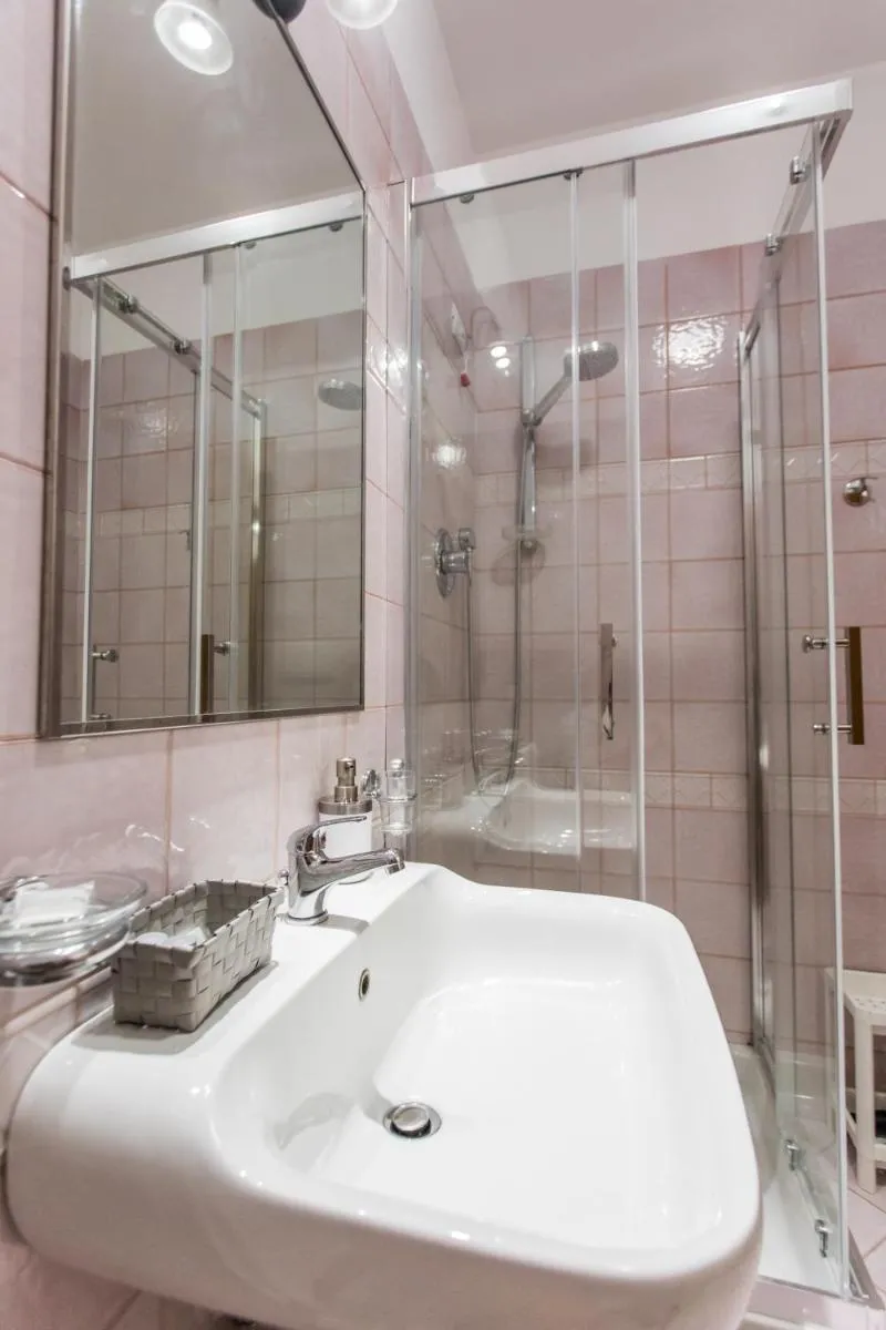 Image 3 of Affittacamere Le Camere di Porta San Felice – Self Check in
