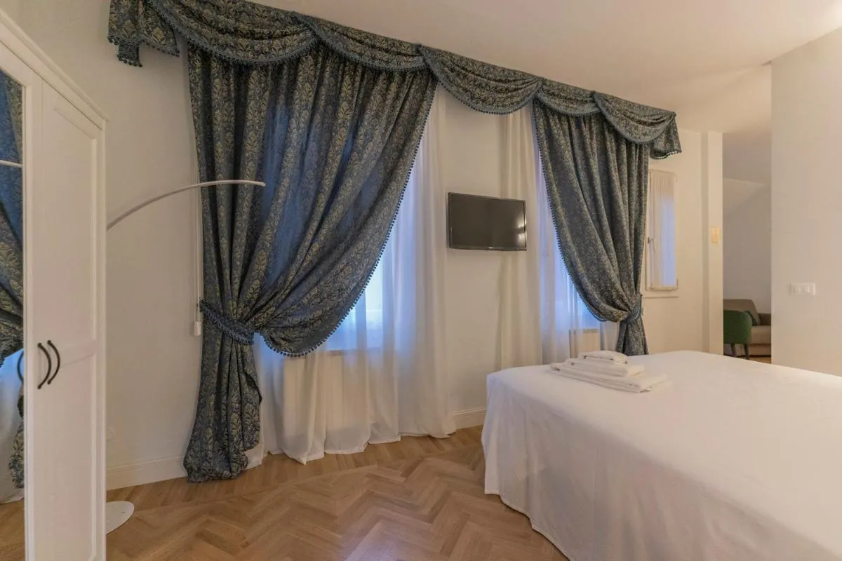 Image 4 of Aldrovandi Luxury Suites and Apartment