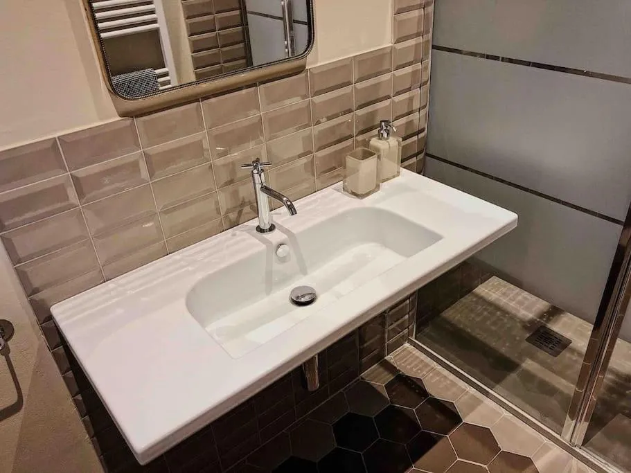 Image 2 of Appartamento design dèco