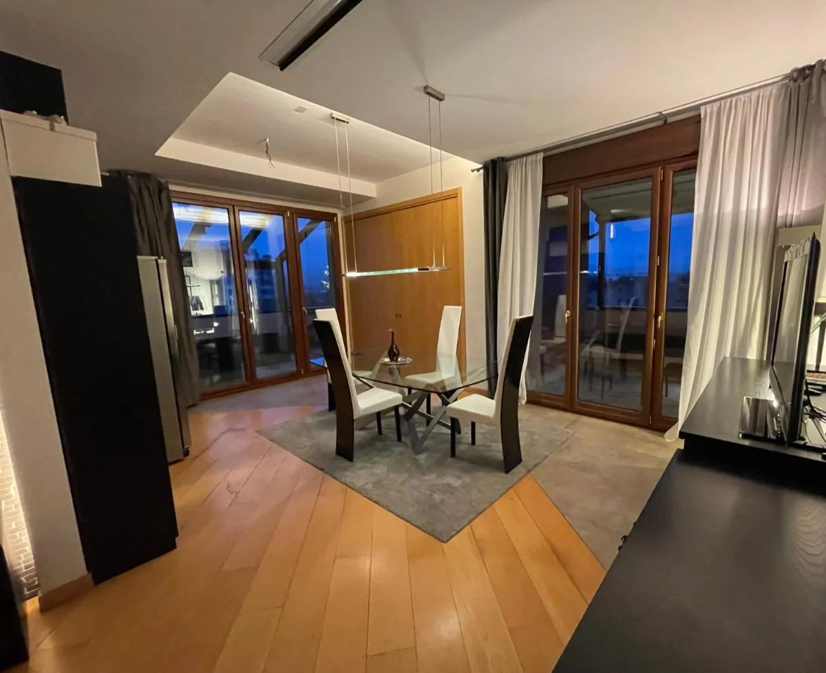 Image 3 of Attico con vista spettacolare e Jacuzzi