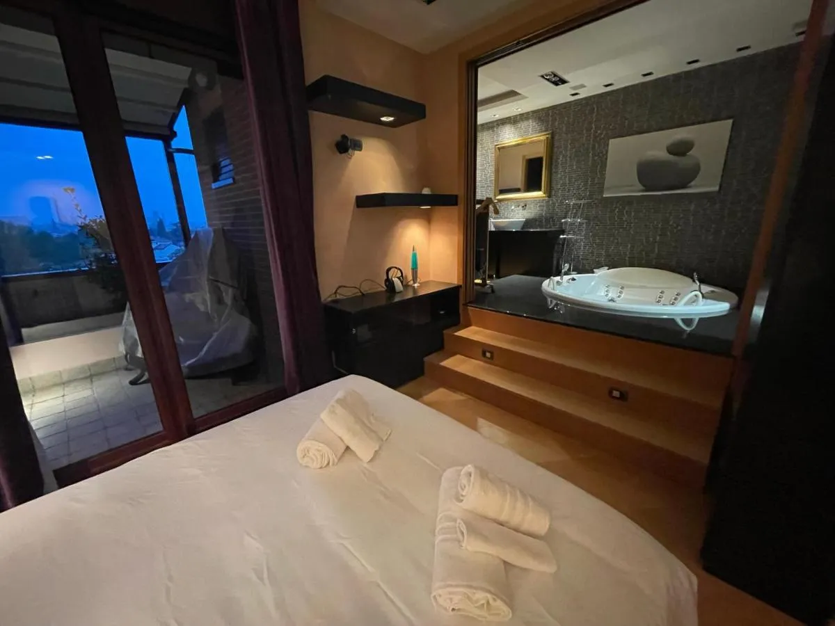 Image 6 of Attico con vista spettacolare e Jacuzzi