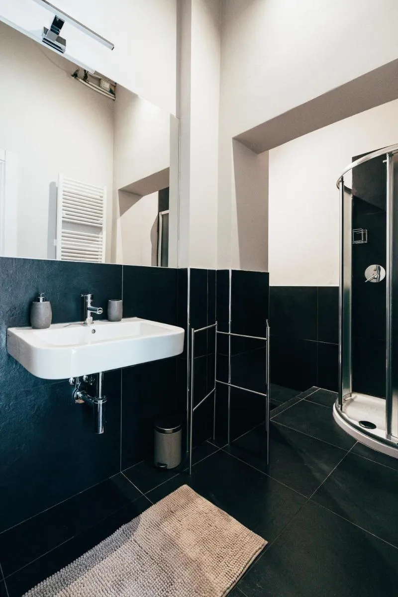 Image 4 of BOLOGNA SUITES – PRIVATE BATHROOM