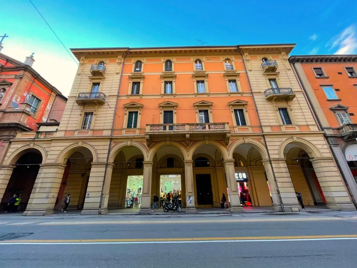 Image 1 of BOLOGNA SUITES – PRIVATE BATHROOM