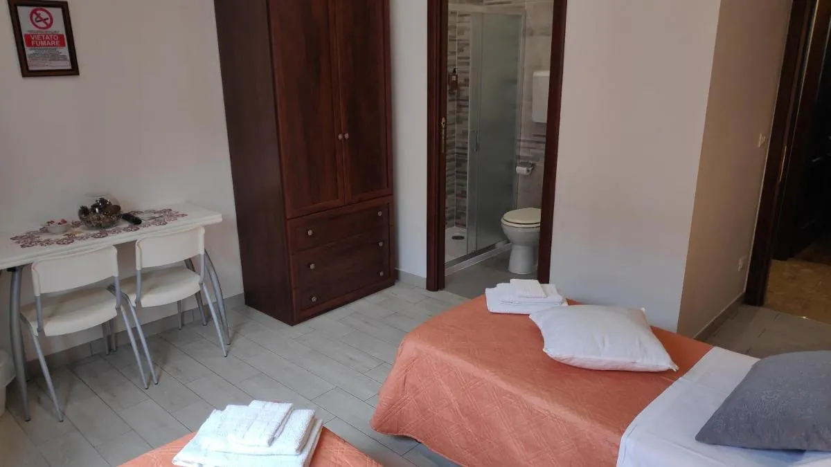 Image 2 of Bed & Breakfast CENTRALE