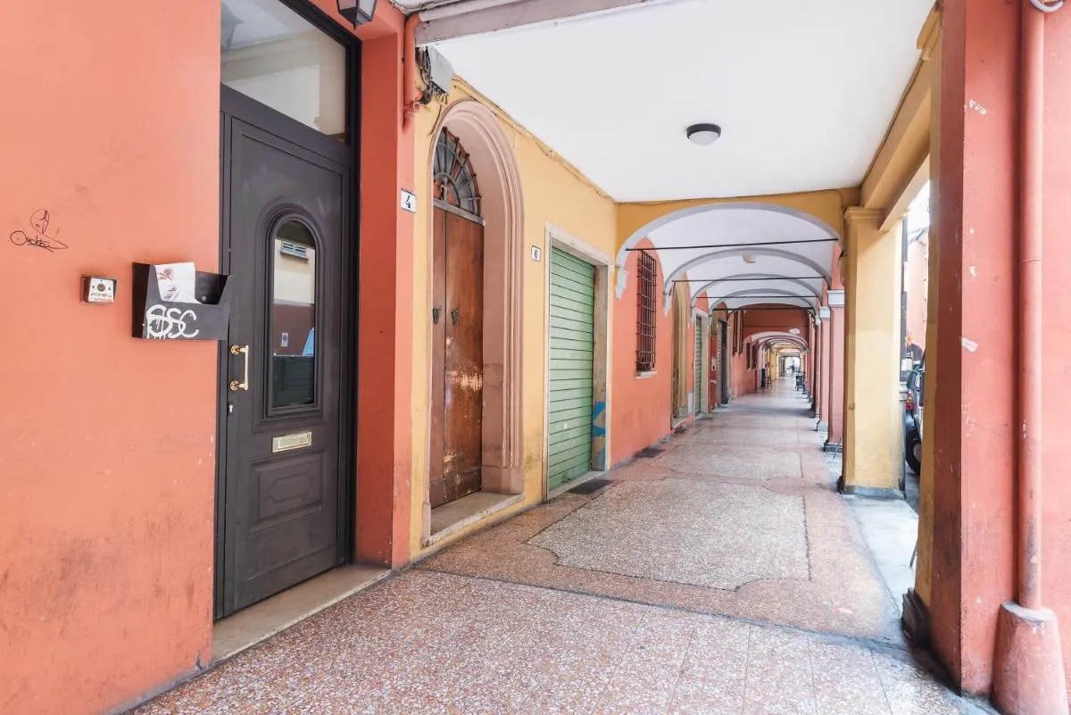 Image 6 of Bologna Central Studio