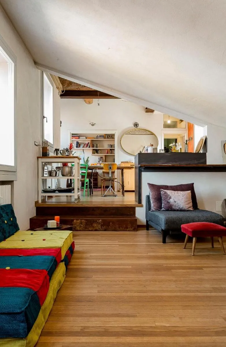 Image 4 of Bright and Peaceful Apartment in Historic Palazzo