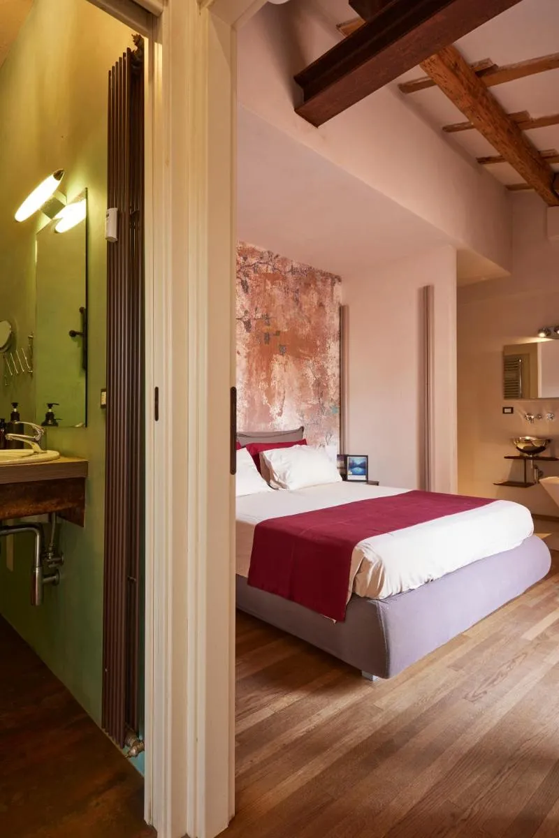 Image 6 of Bright and Peaceful Apartment in Historic Palazzo