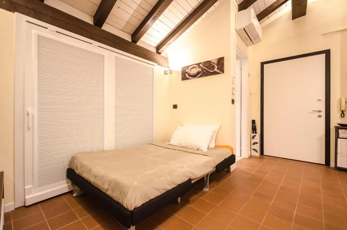 Image 2 of Ca’ di Leo, Private Terrace in Historical Center