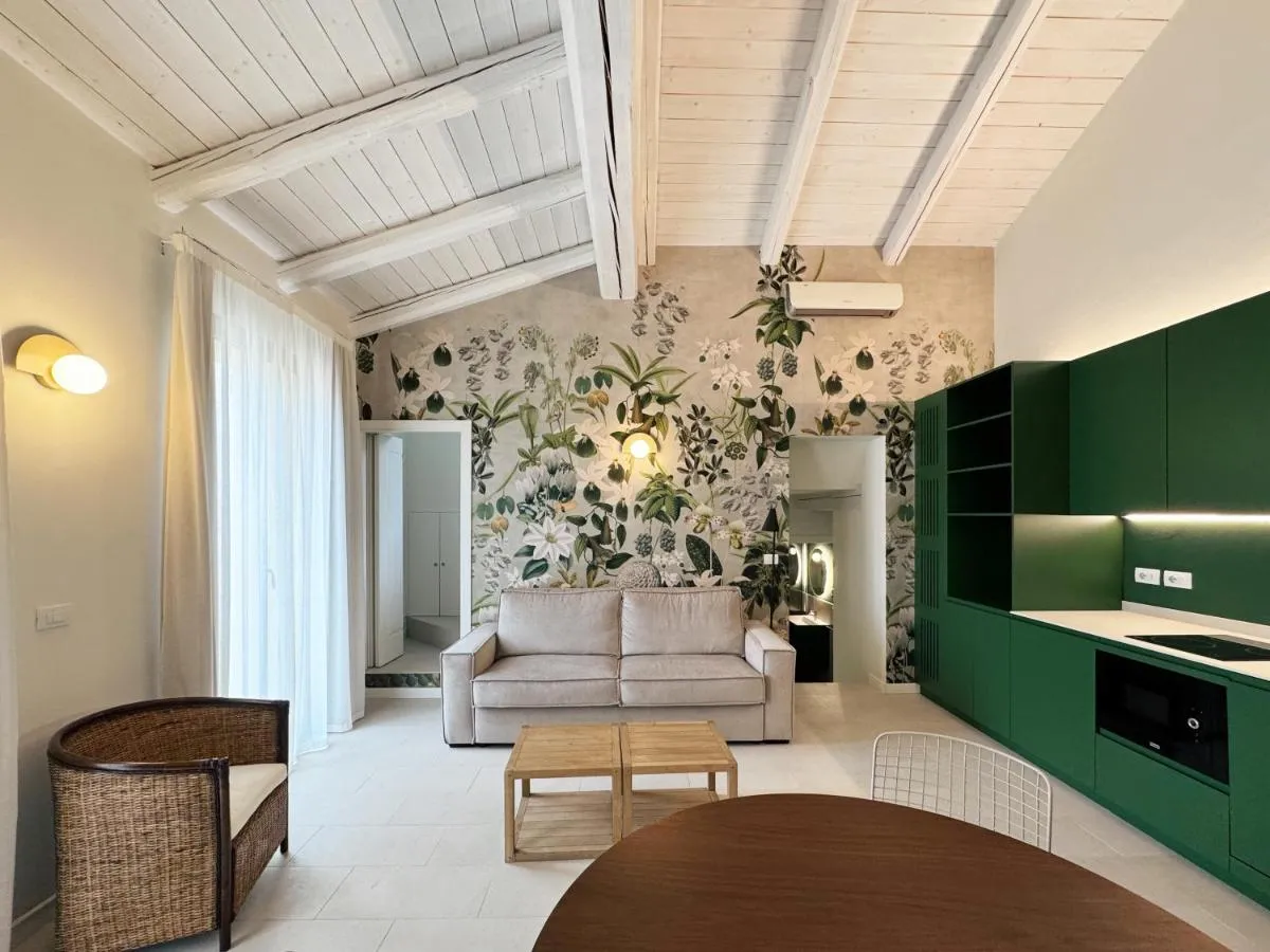 Image 2 of Carducci Residence