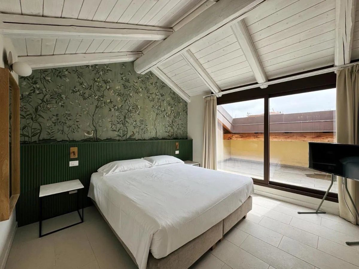 Image 6 of Carducci Residence