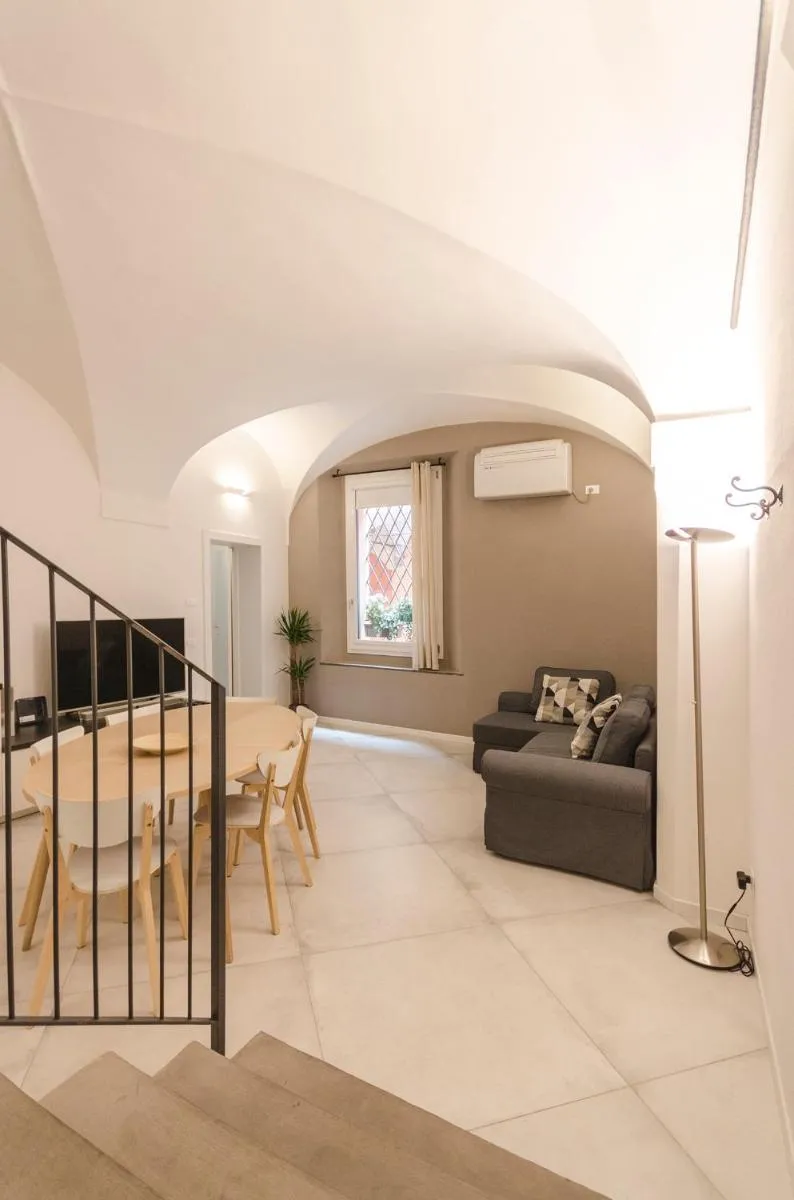 Image 3 of Cartoleria Suite: Spazioso, Moderno e Centrale