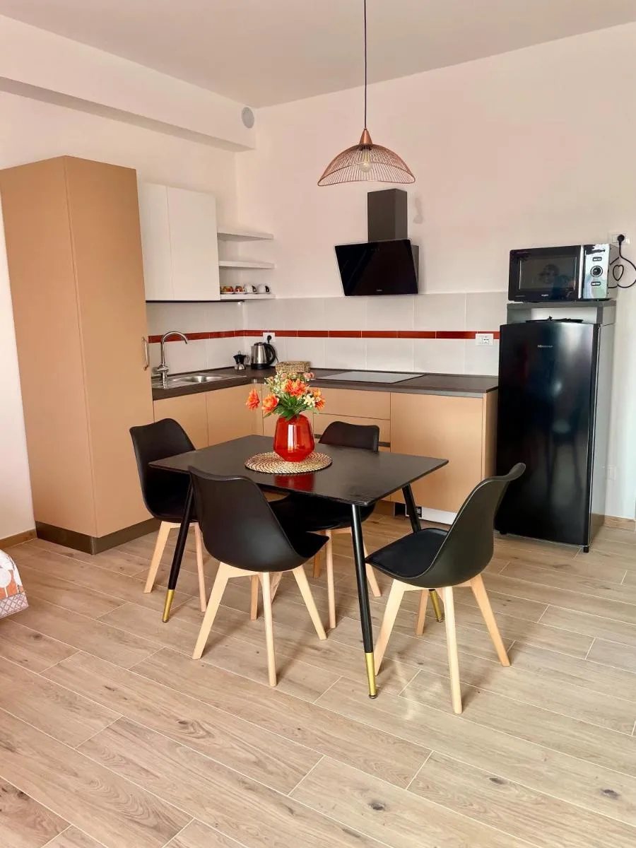 Image 3 of Casa Colore
