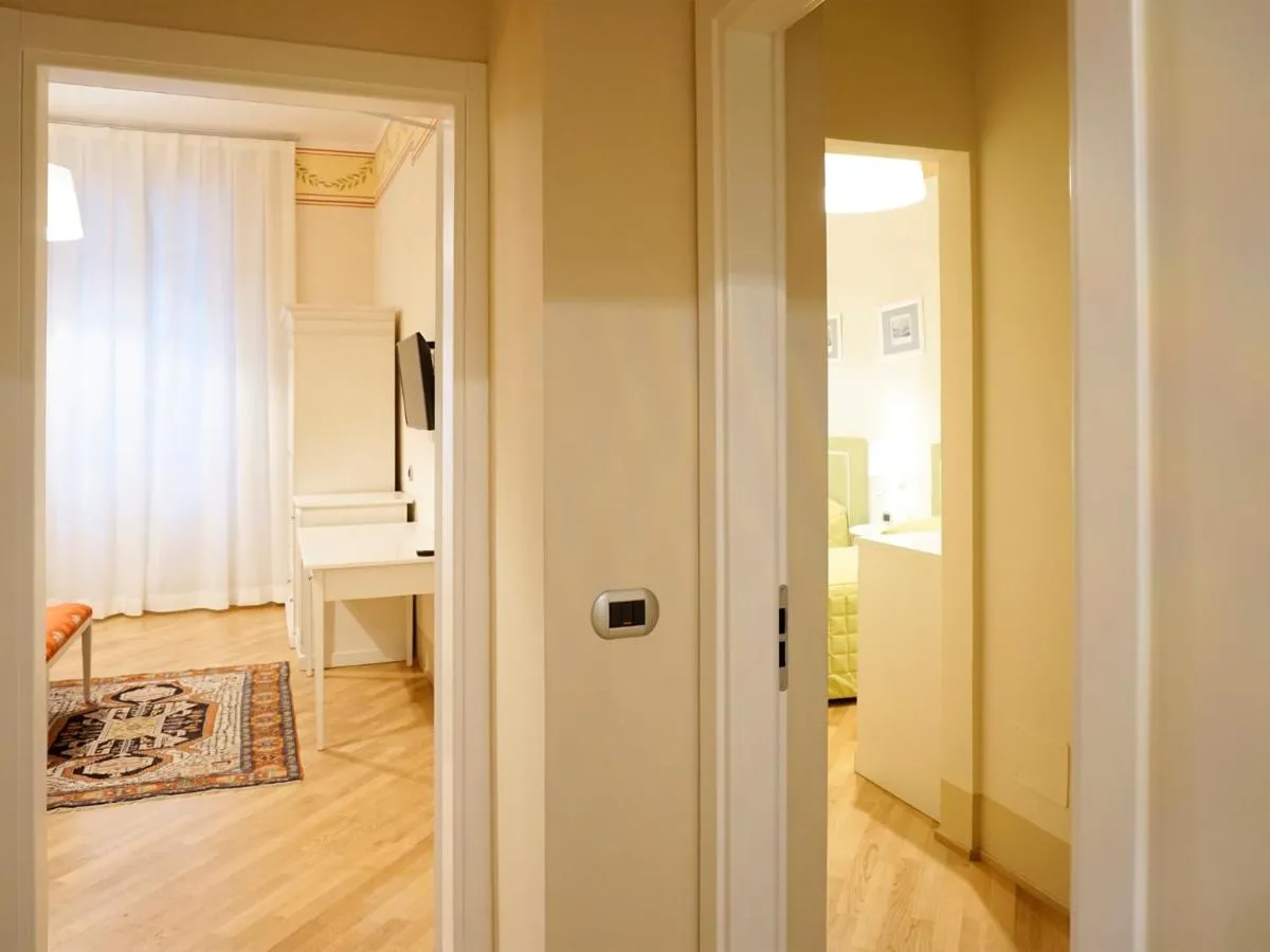 Image 2 of Casa Isolani Luxury Rooms Piazza Maggiore 1