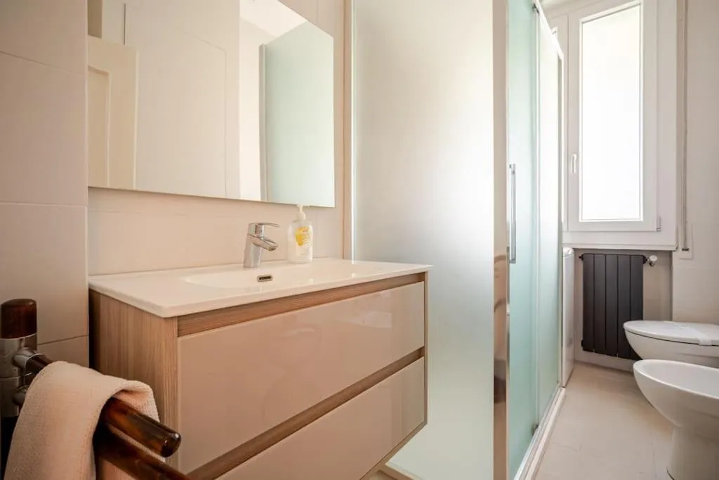 Image 4 of Casa con 2 Camere da Letto e Parcheggio a Bologna