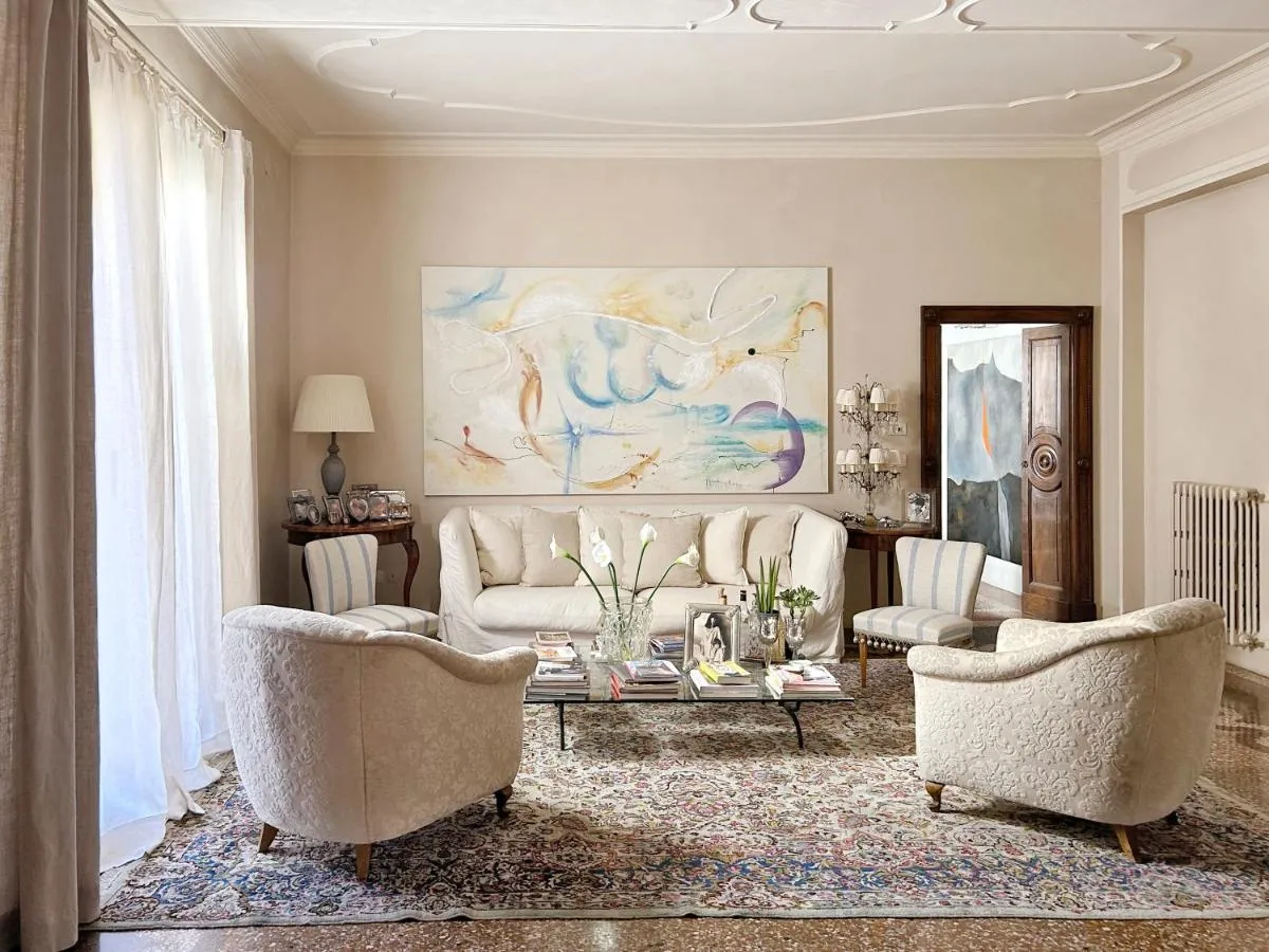 Image 2 of Castellata La Suite