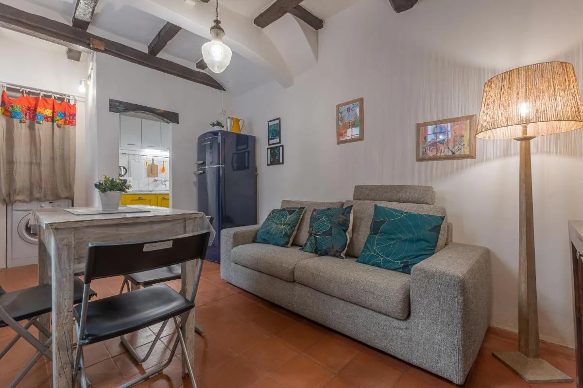 Image 6 of Central Apartment With Private Courtyard!