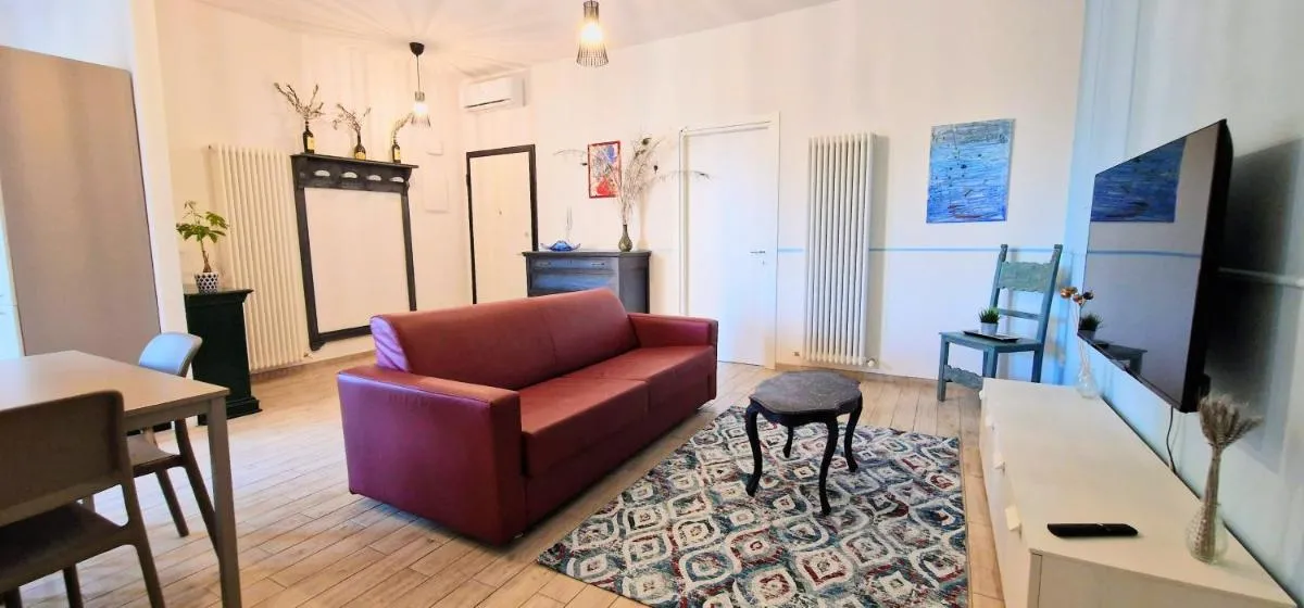 Image 2 of Central City Rooms m09 Apartment