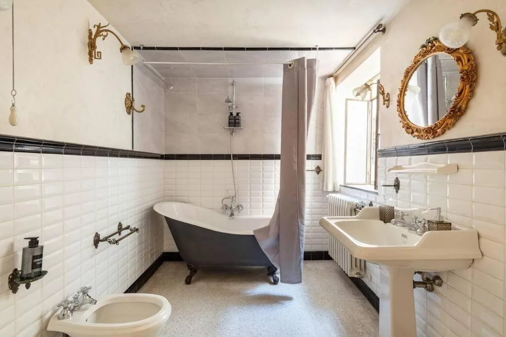 Image 2 of Central Elegant Apartment – Liberty House