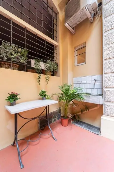 Image 5 of Central and cozy loft with courtyard